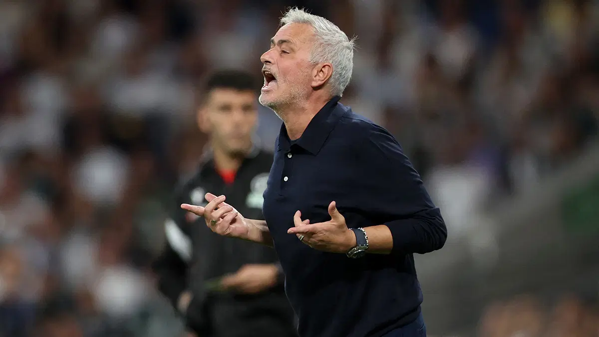 Jose Mourinho, Roma maçı öncesinde Federasyon'a ateş püskürdü