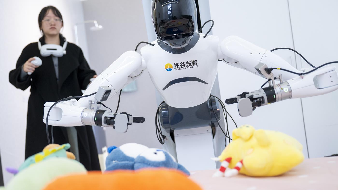 Çin, insansı robotları eğitmek için “robot okulları” açıyor