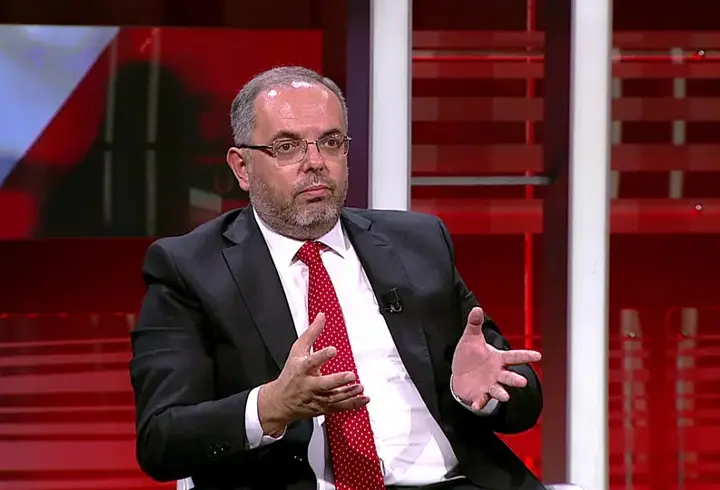 Erhan Afyoncu: "Dünya, savaş hazırlığı dönemine geçti"
