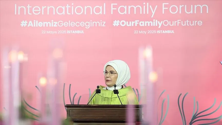 Emine Erdoğan: Evlenme yaşını ileri atan bahanelere geçit vermemeliyiz