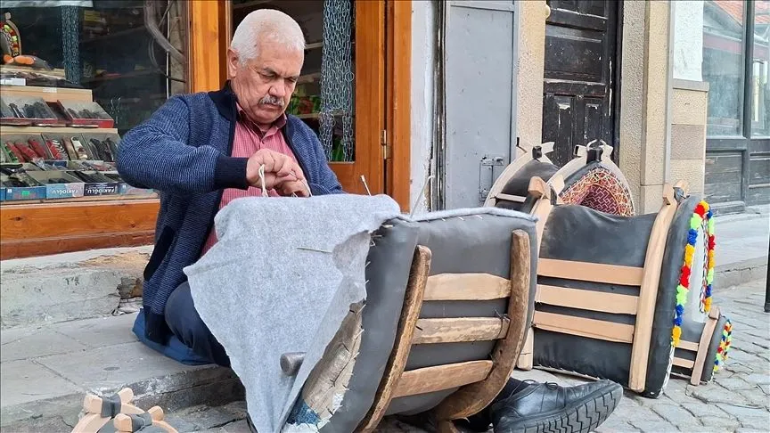"Yaşayan İnsan Hazinesi" ödüllü usta, Ankara'da semercilik geleneğini sürdürüyor 