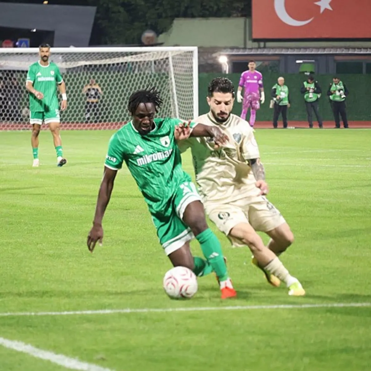 Bursaspor Deplasmanda Muğlaspor'u Mağlup Etti!