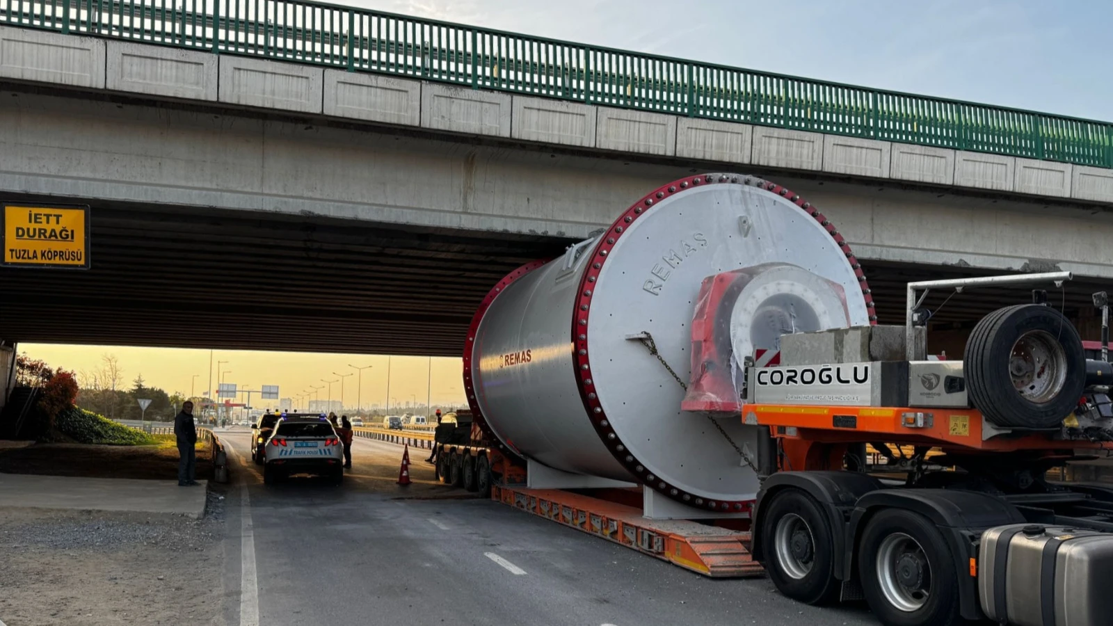 İstanbul'da yola çıkacaklar dikkat! Bu yol 12 saat kapalı olacak