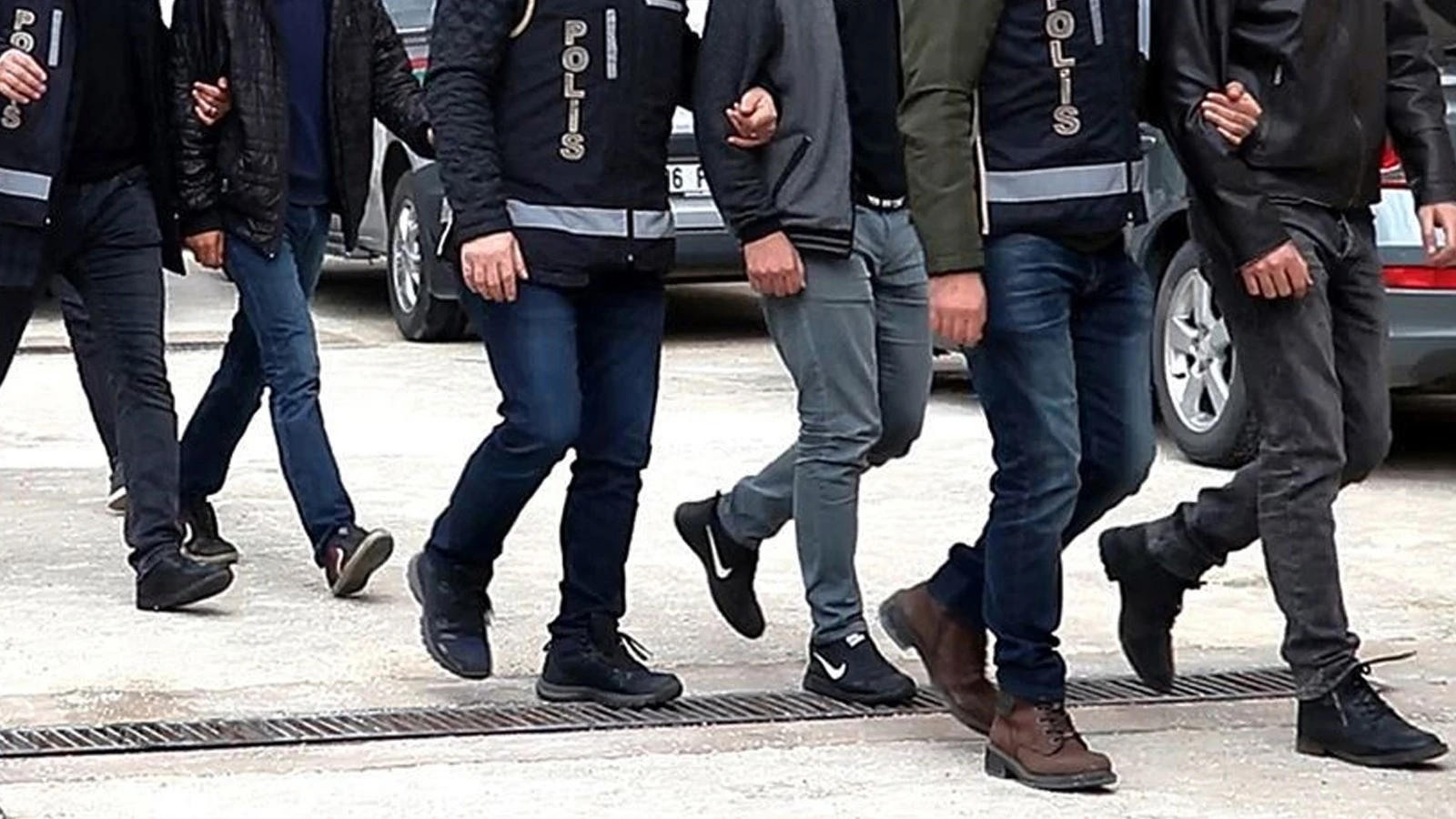 İstanbul'da 6 kişi çalıştıkları şirketi 5 milyon dolar dolandırdı