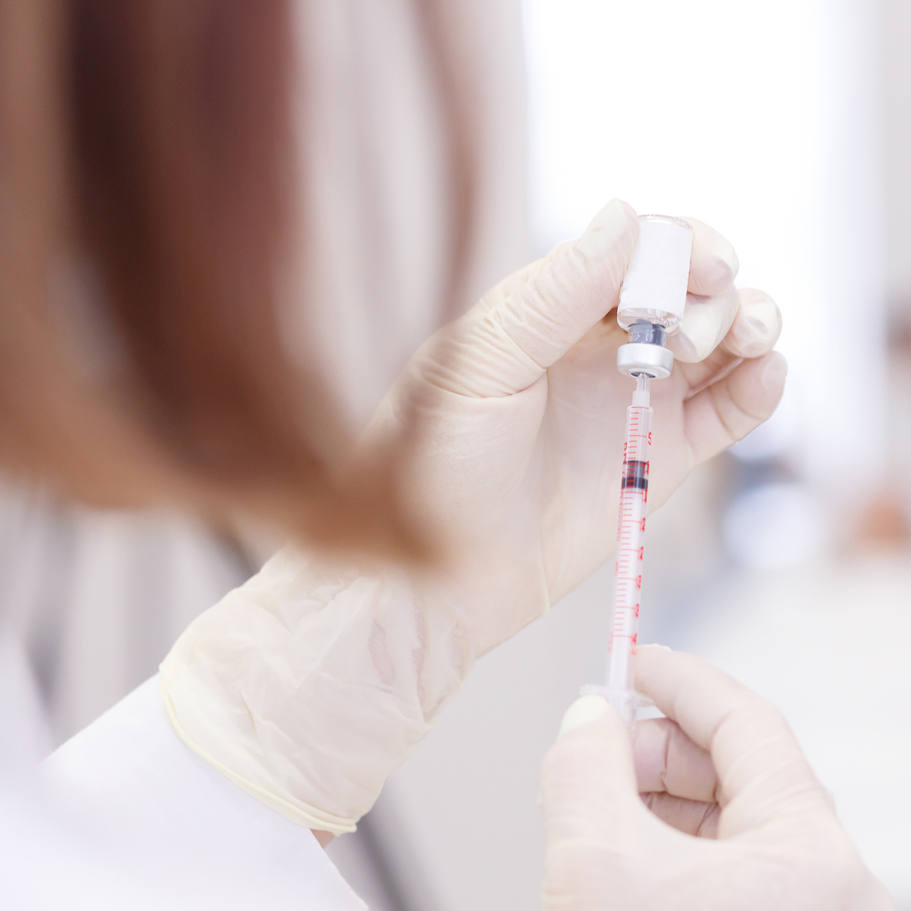 15 yaşa kadar düştü! Türk Dermatoloji Derneği'nden botoks uyarısı!