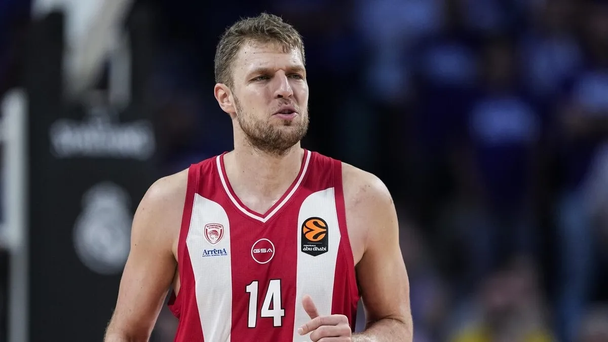 Euroleague'de 3. haftanın MVP'si Sasha Vezenkov oldu