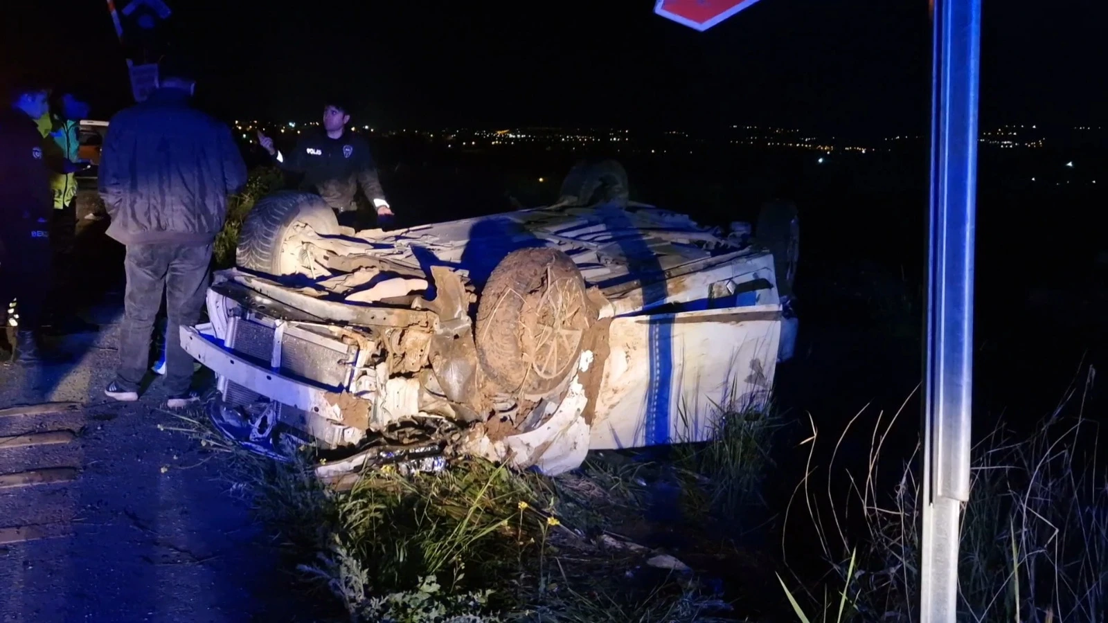 Diyarbakır'da feci kaza: 1 ölü, 3 yaralı