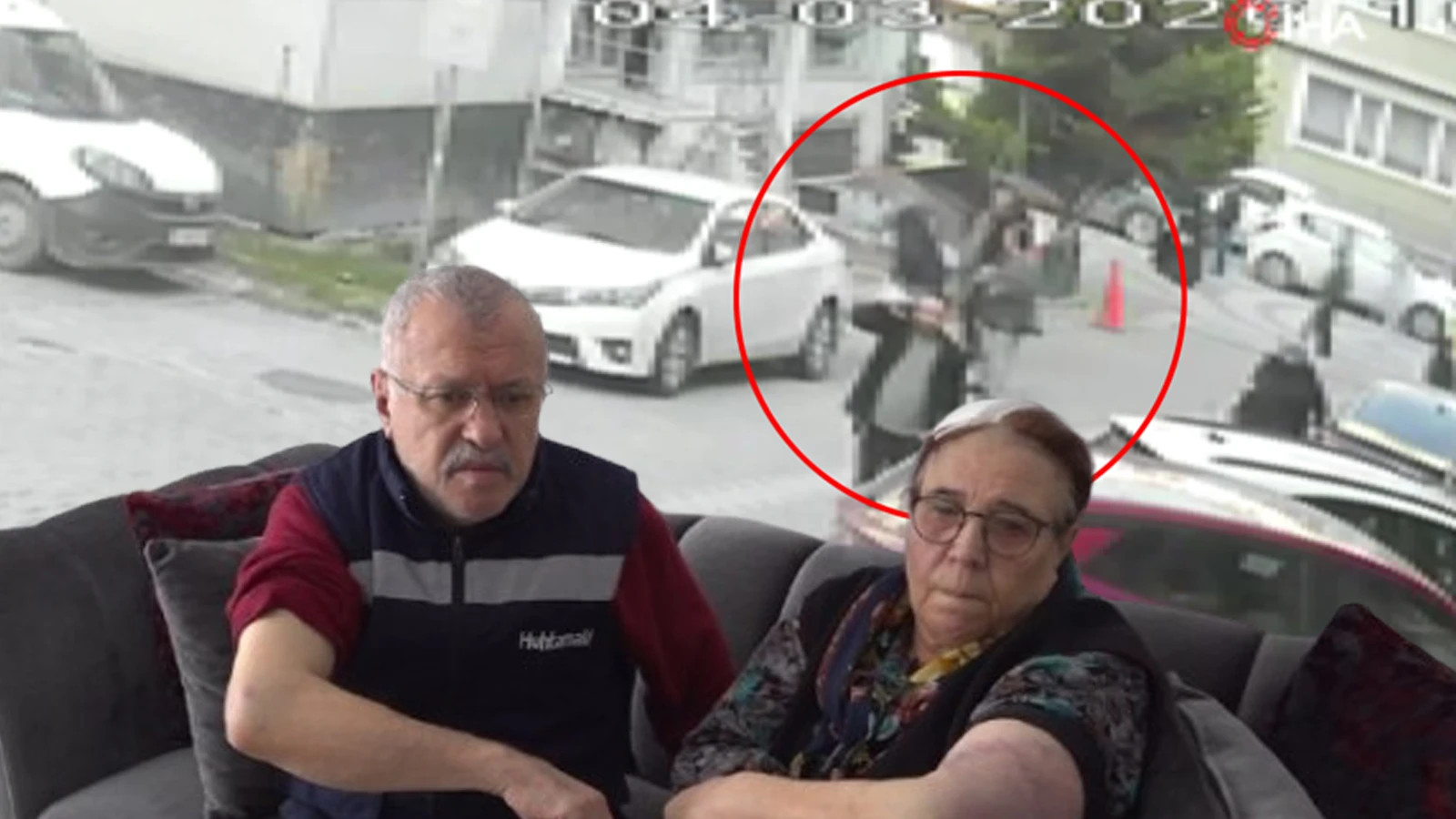 İstanbul'da komşu dehşeti: Genç adam yaşlı çifti sopayla darp etti