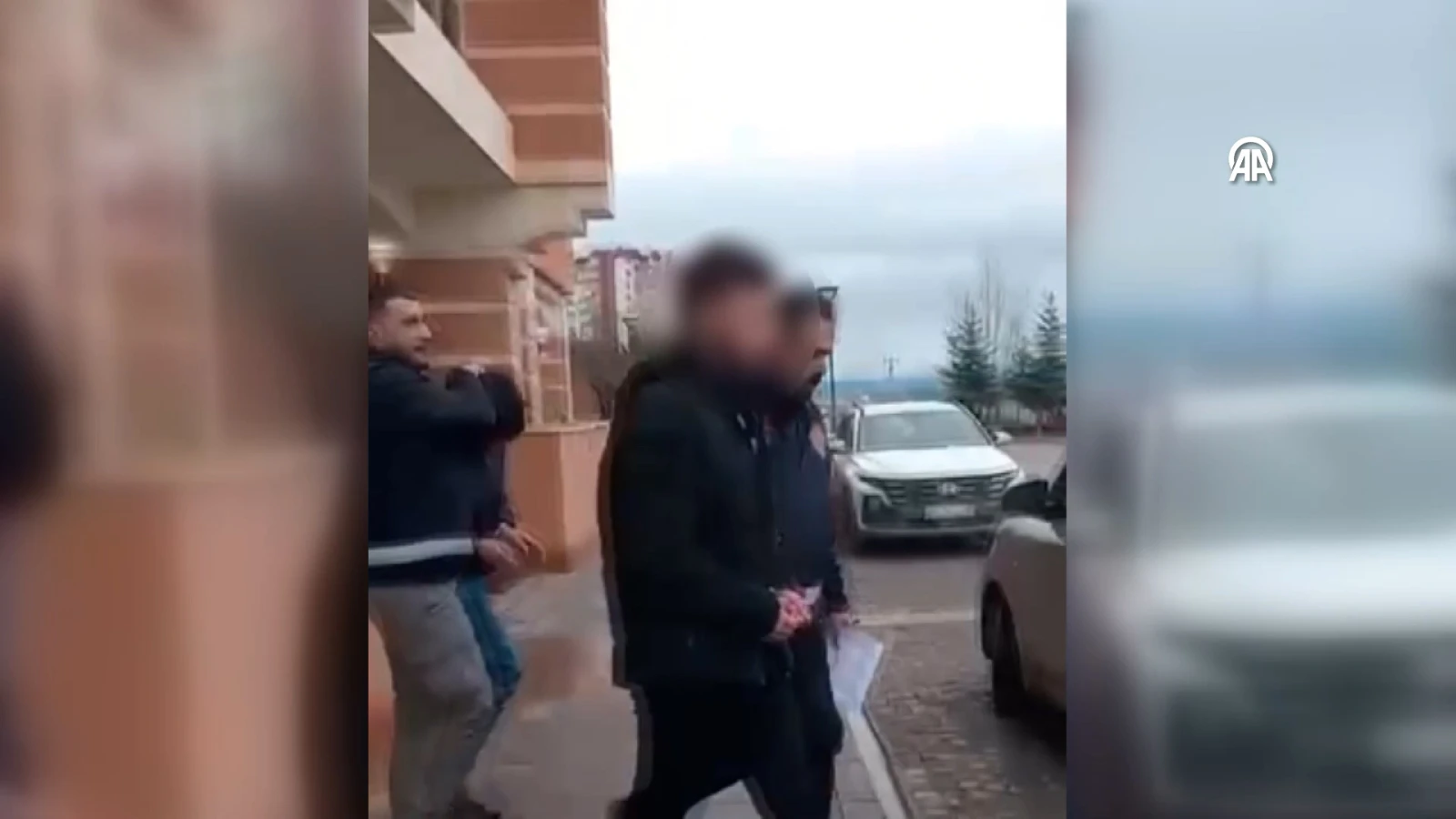 Evin önünde silahla ateş etmişlerdi! İki kişi tutuklandı