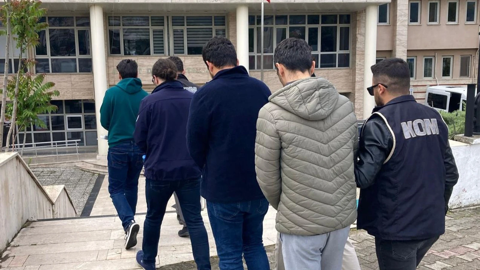Muğla ve Manisa'da FETÖ operasyonunda 2 zanlı tutuklandı
