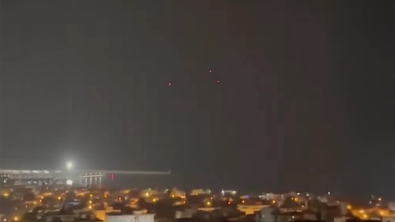 İran'dan atılan füzeler Mersin sahilinden görüldü