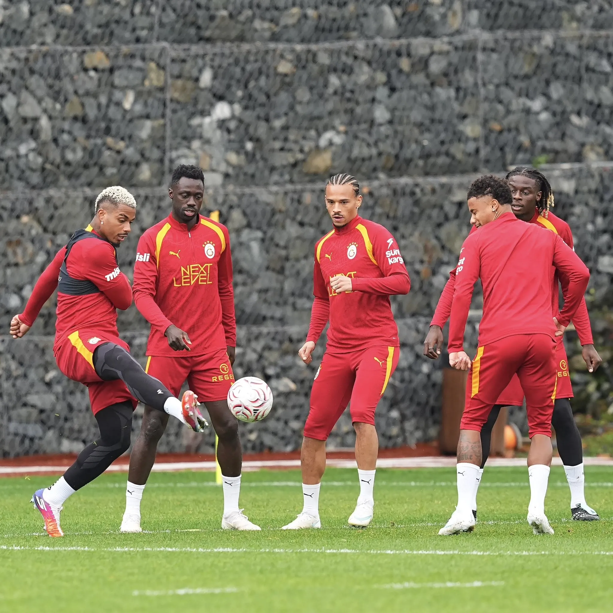Galatasaray'ın Gençlerbirliği Maçı Kamp Kadrosu Açıklandı! 3 İsim Yok