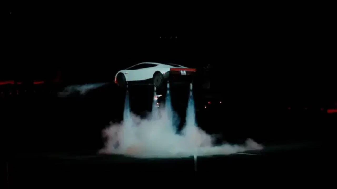 Ne Uçak Ne Helikopter! Elon Musk’ın Yeni Tesla’sı Havalandı (Video)