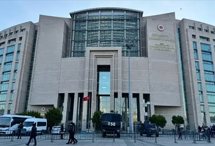 İBB'ye yönelik yolsuzluk soruşturması: 52 şüpheli adliyeye sevk edildi