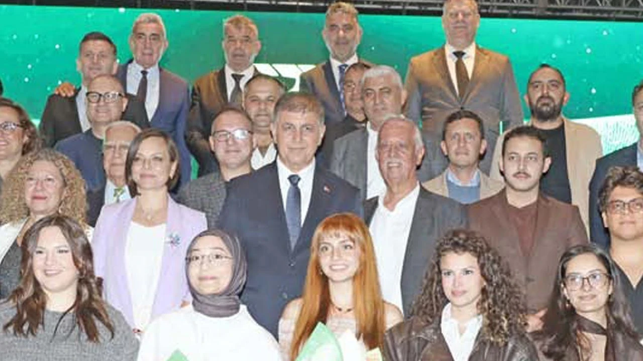 Ali Fuat Gürle : “Mobilyada katma değerli ihracat için doğru yoldayız”