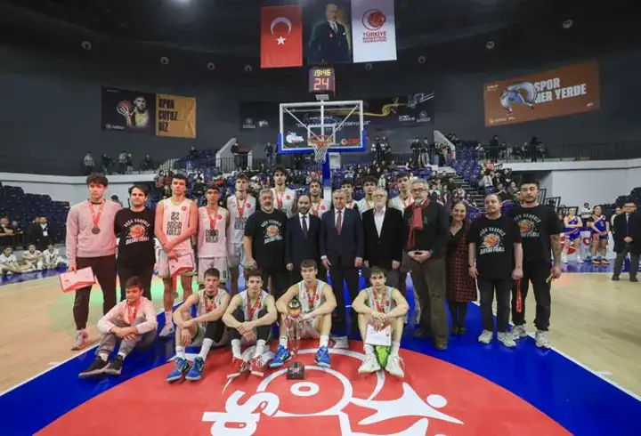 Bakan Bak: Geleceğin '12 Dev Adamları' okul sporlarında yetişiyor