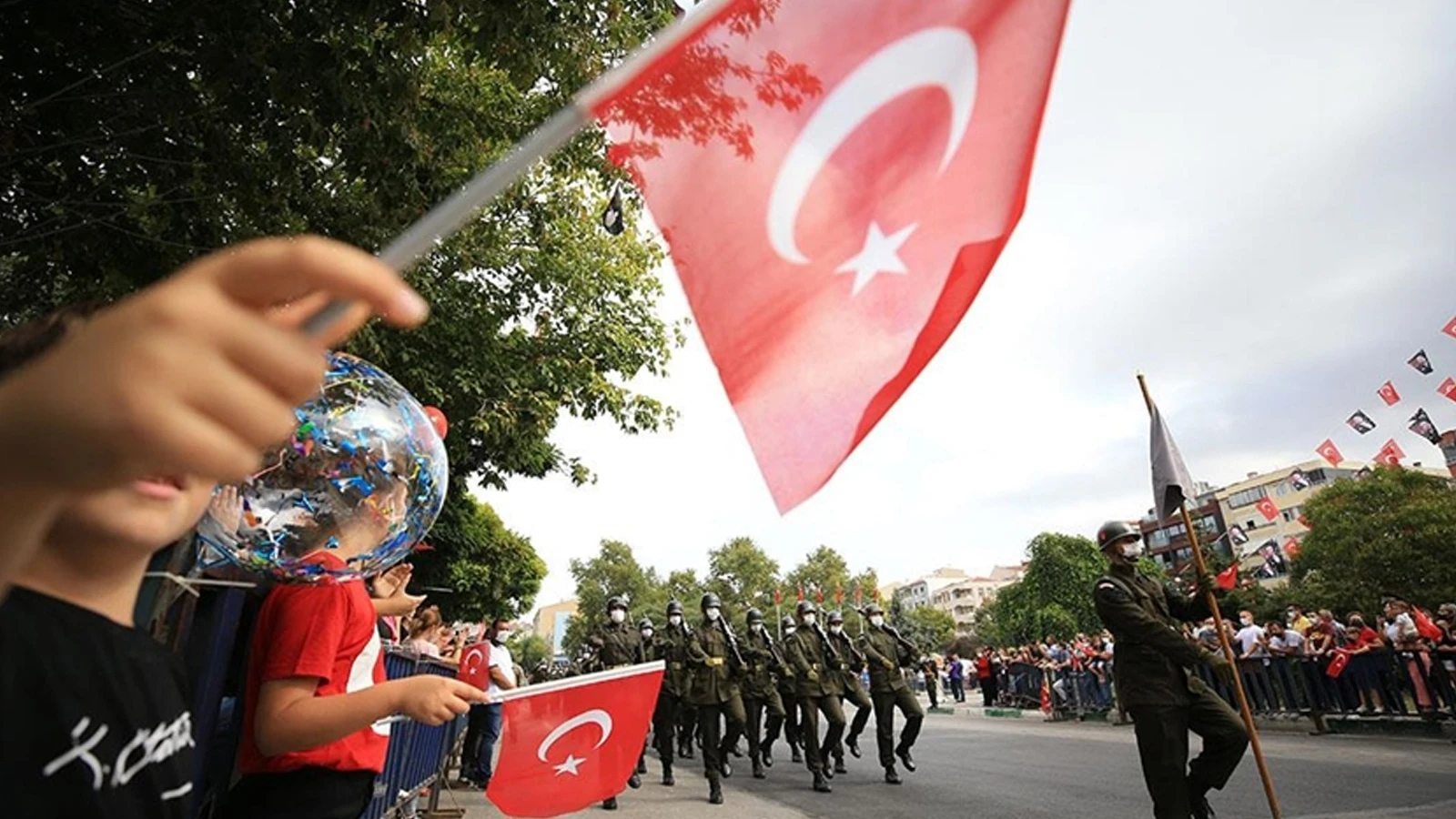 30 Ağustos resmi tatil mi, hangi gün? 29 Ağustos Cuma yarım gün mü?