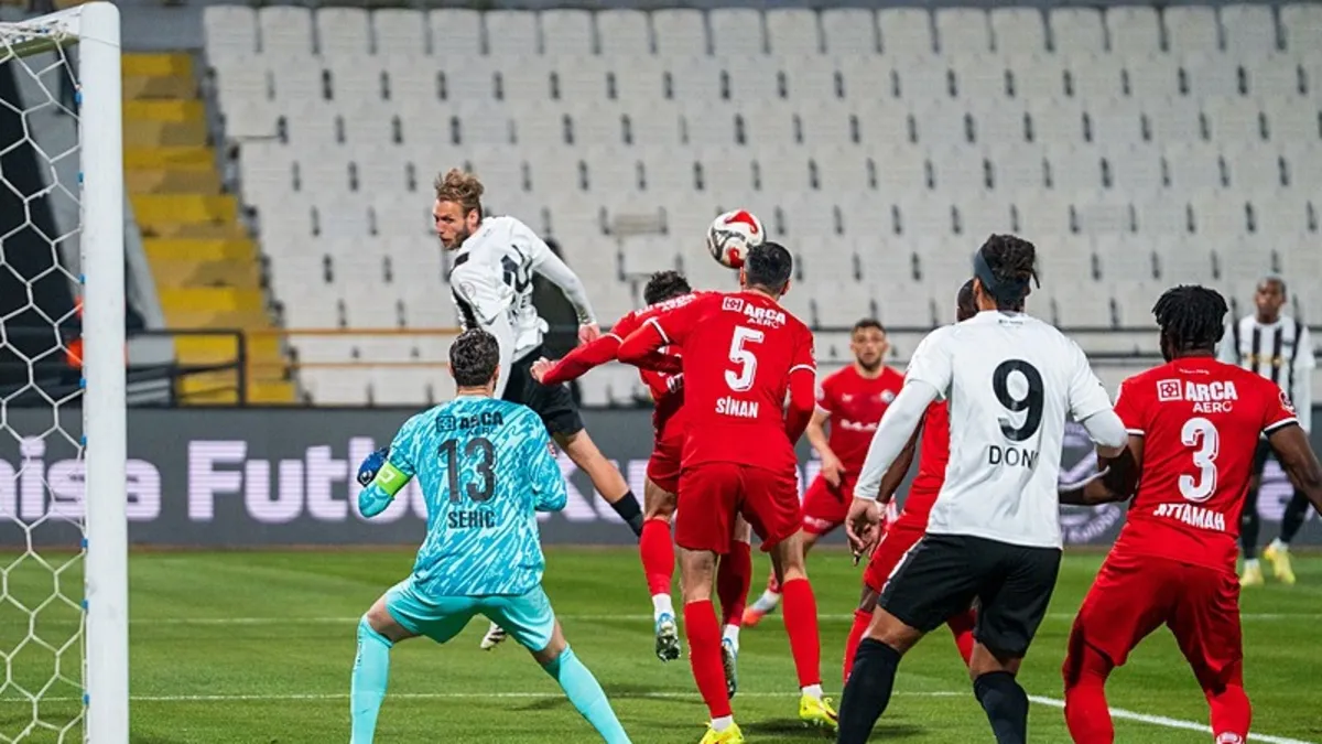 Arca Çorum FK Manisa'da 3 puanı tek golle aldı: İşte maçın özeti
