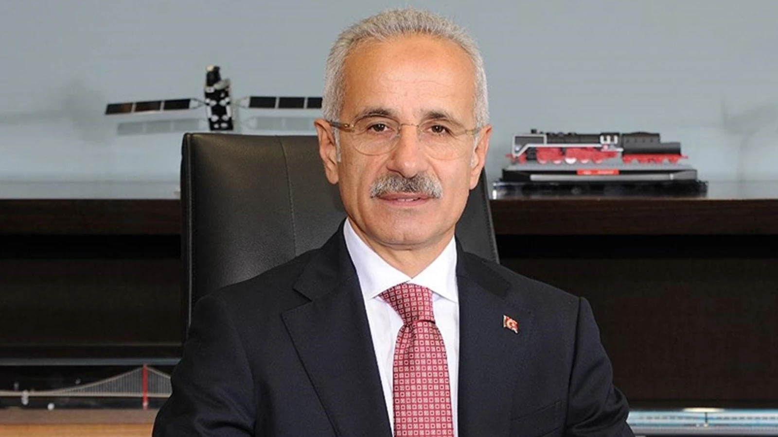 Bakan Uraloğlu'ndan düşen Libya uçağının karakutusuna ilişkin açıklama