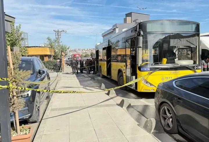 İstanbul’da seyir halindeki otobüste bıçaklı kavga! Bir yolcu öldü, şoför yaralandı
