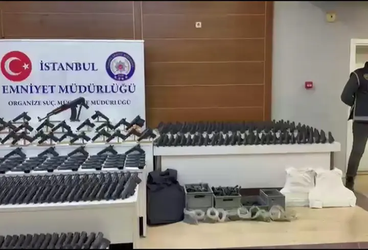 İstanbul’da silahlı saldırı düzenleyenlere operasyon: 202 KİŞİ YAKALANDI
