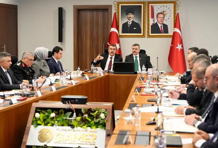 Bakanlar Çiftçi ve Tekin, vali ve milli eğitim müdürleriyle toplantı yaptı