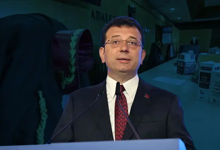 İBB'ye yönelik "yolsuzluk" davasında 17'nci duruşma: İmamoğlu ile savcı arasında gerginlik