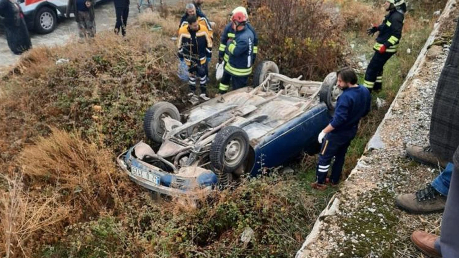 Konya’da feci kaza: Otomobil takla attı