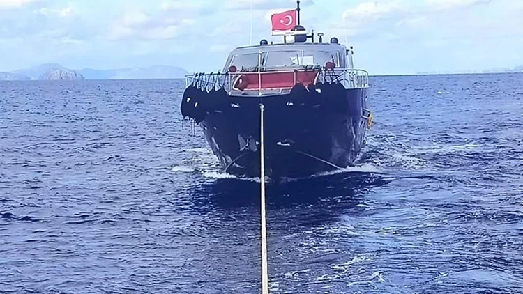 Datça Açıklarında Sürüklenen Tekne İçin Ekipler Harekete Geçti