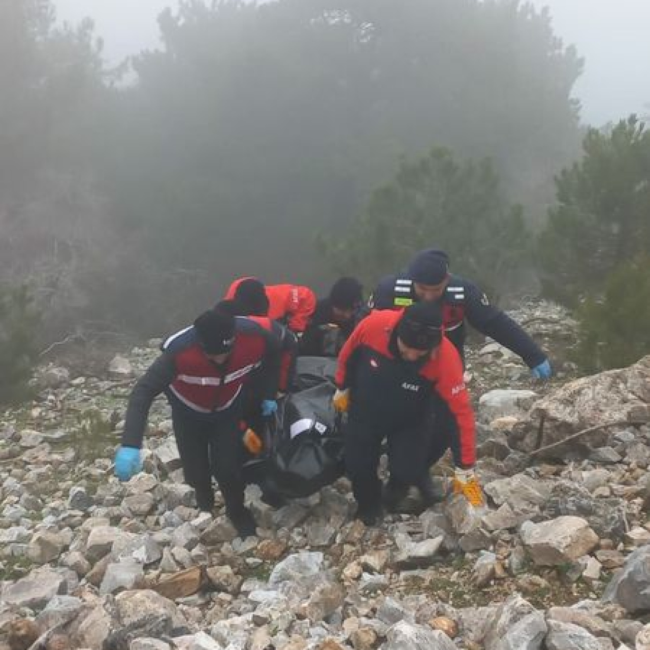 Uçurumda cansız beden bulundu
