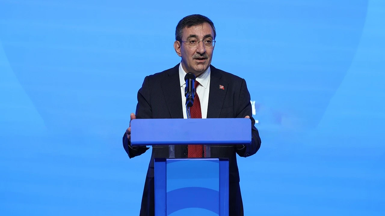 Cevdet Yılmaz: 2026'da ihracatta hedef 282 milyar doların üzerine çıkmak