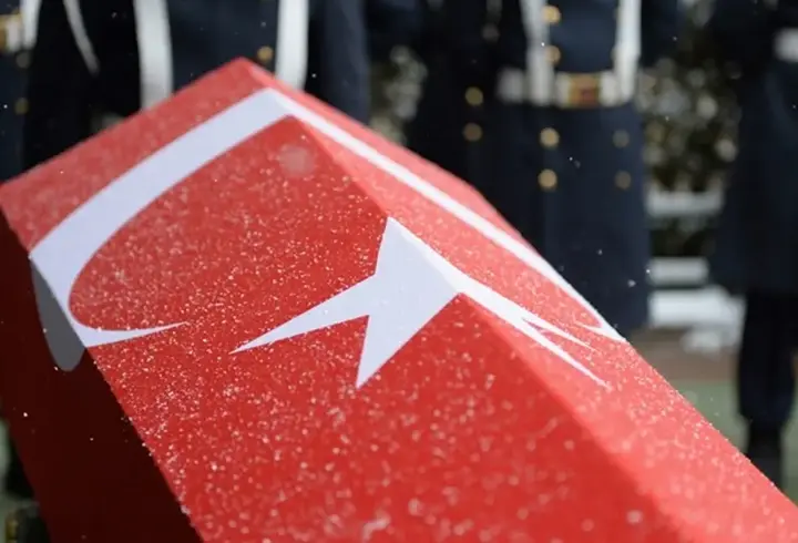 Acı haber! TIR'ın çarptığı polis memuru şehit oldu