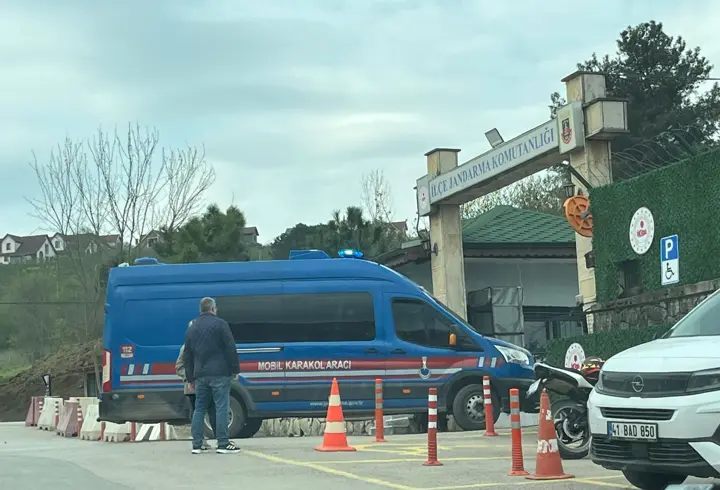 Kocaeli’de jandarmadan operasyon; çok sayıda şüpheli gözaltına alındı