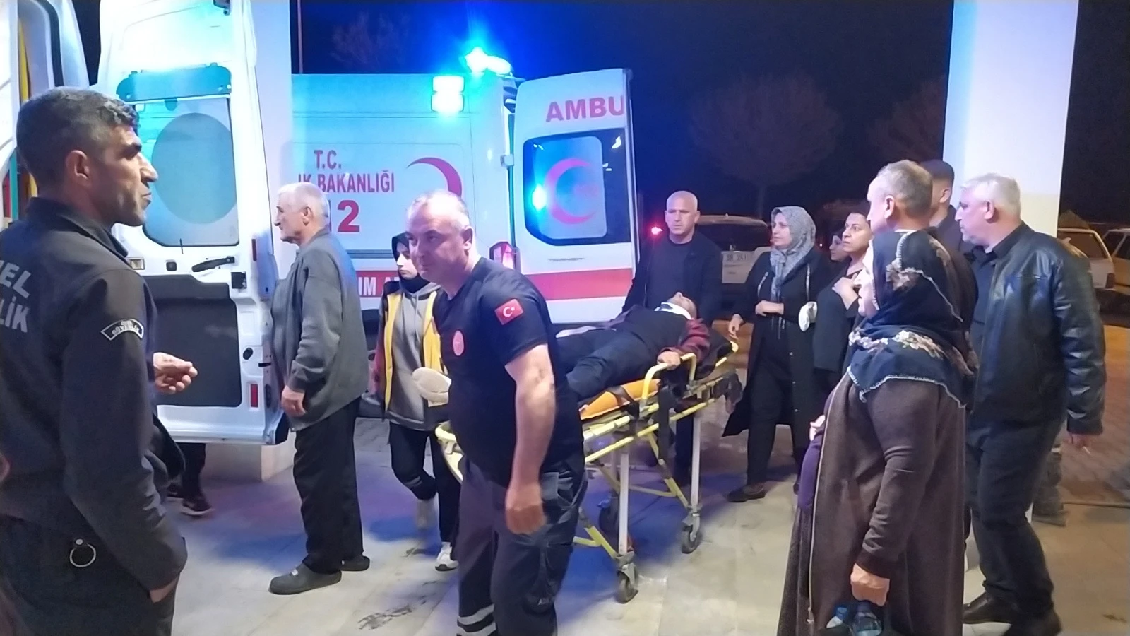 İki otomobilin çarpıştı: Çok sayıda yaralı var