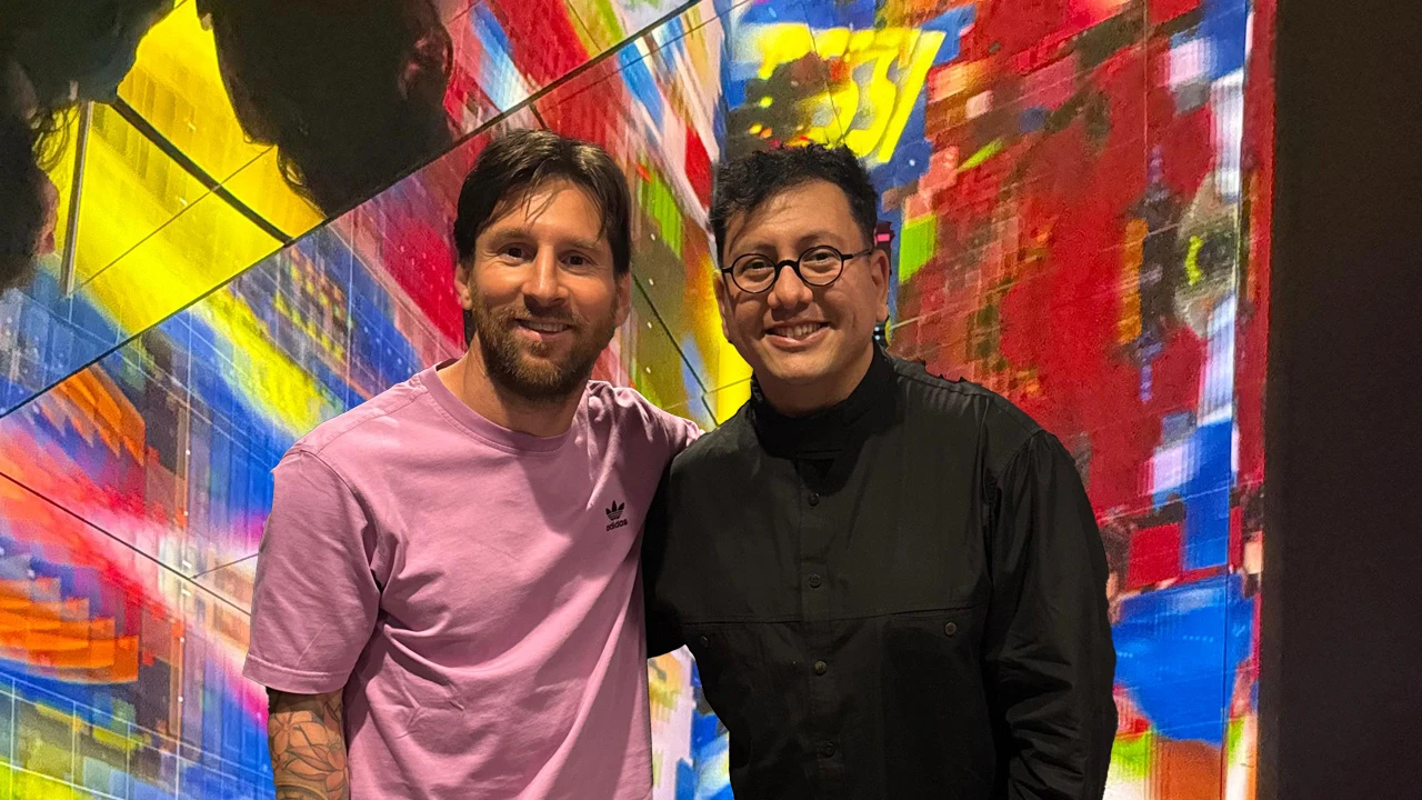 Refik Anadol'un sanat eserine dönüştürdüğü Messi golü 1,86 milyon dolara satıldı