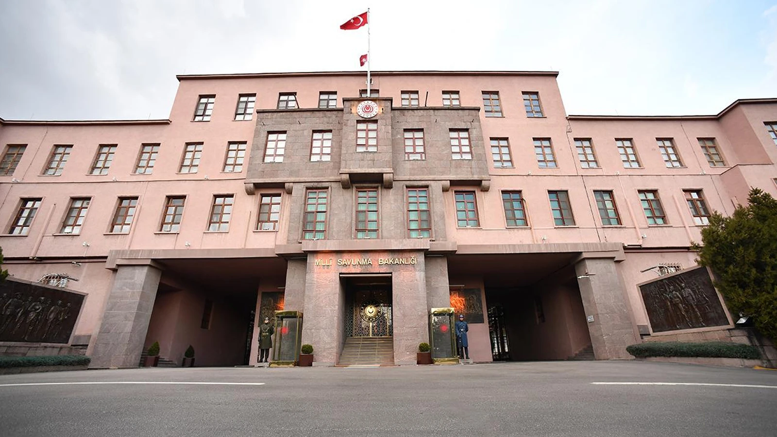 MSB duyurdu: İran'dan ateşlenen balistik mühimmat etkisiz hale getirildi