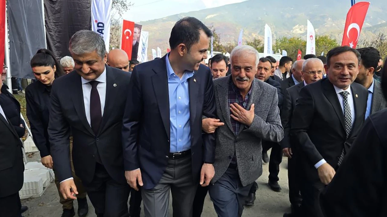 Bakan Kurum: Eşi benzeri görülmemiş bir inşa seferberliği yürütüyoruz