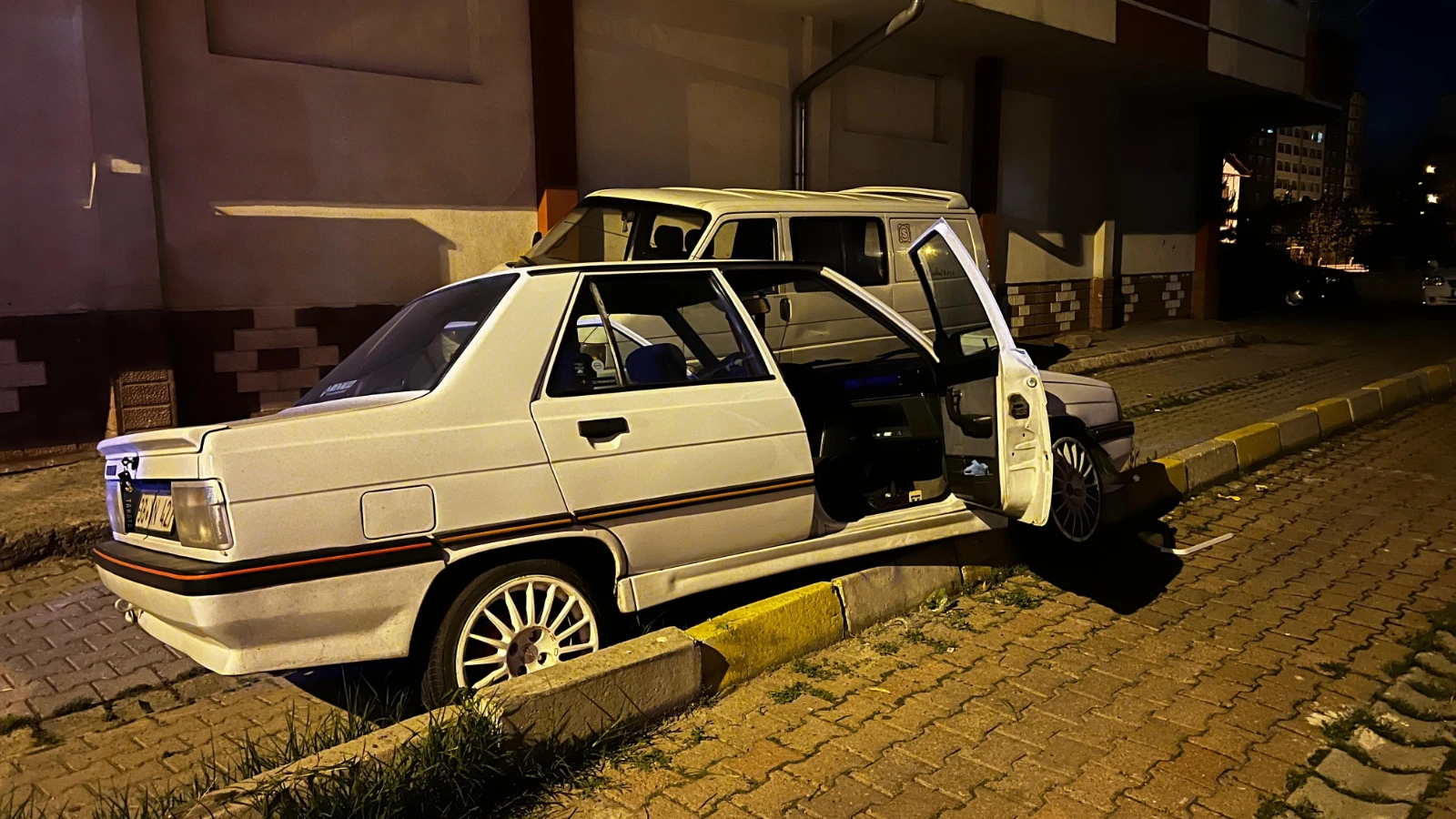 Polisin 'dur' ihtarına uymayan alkollü sürücü yakalandı