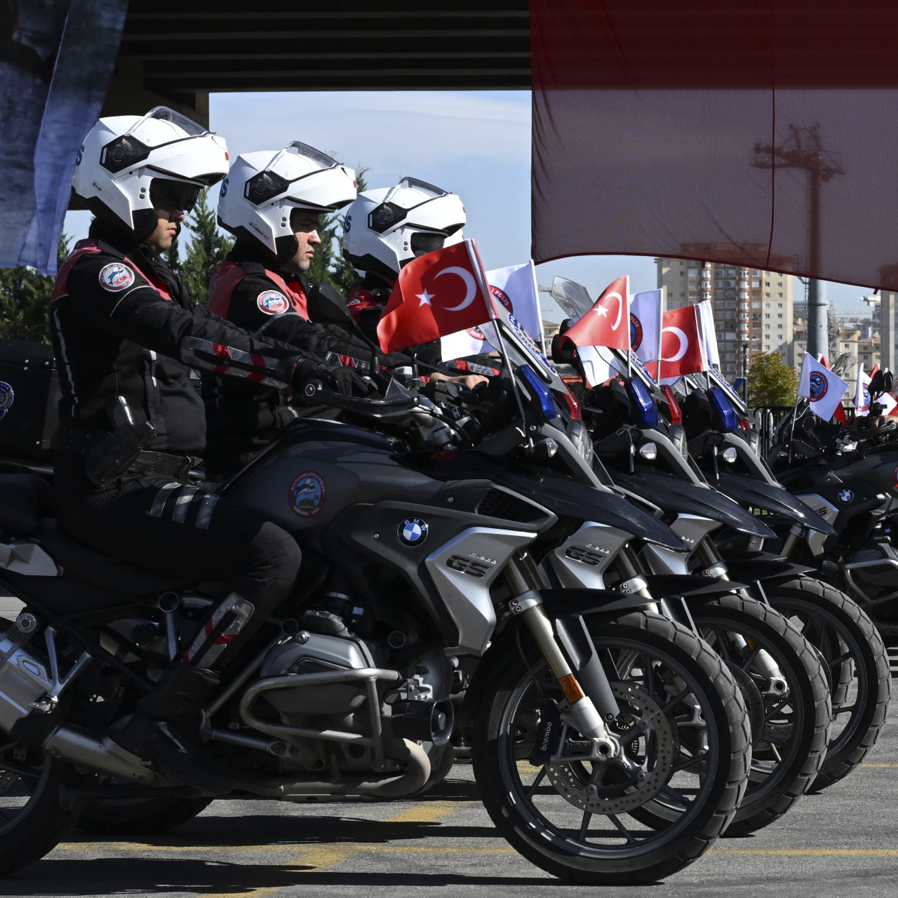 Polislerin mesai sistemi değişiyor: 12 saat görev, 36 saat dinlenme