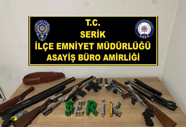 Serik'te uyuşturucu ve silah operasyonu: 8 şüpheli yakalandı