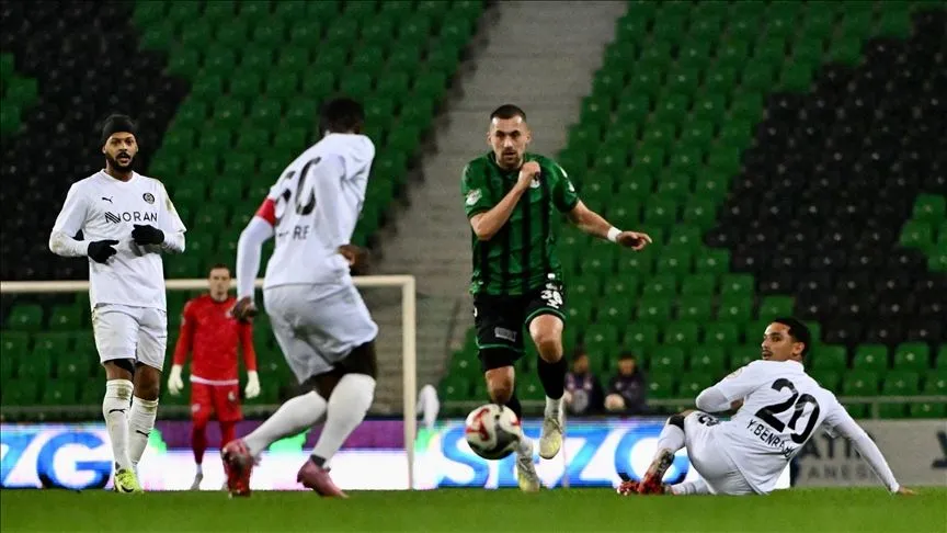 Manisa FK deplasmanda Sakaryaspor'u mağlup etti