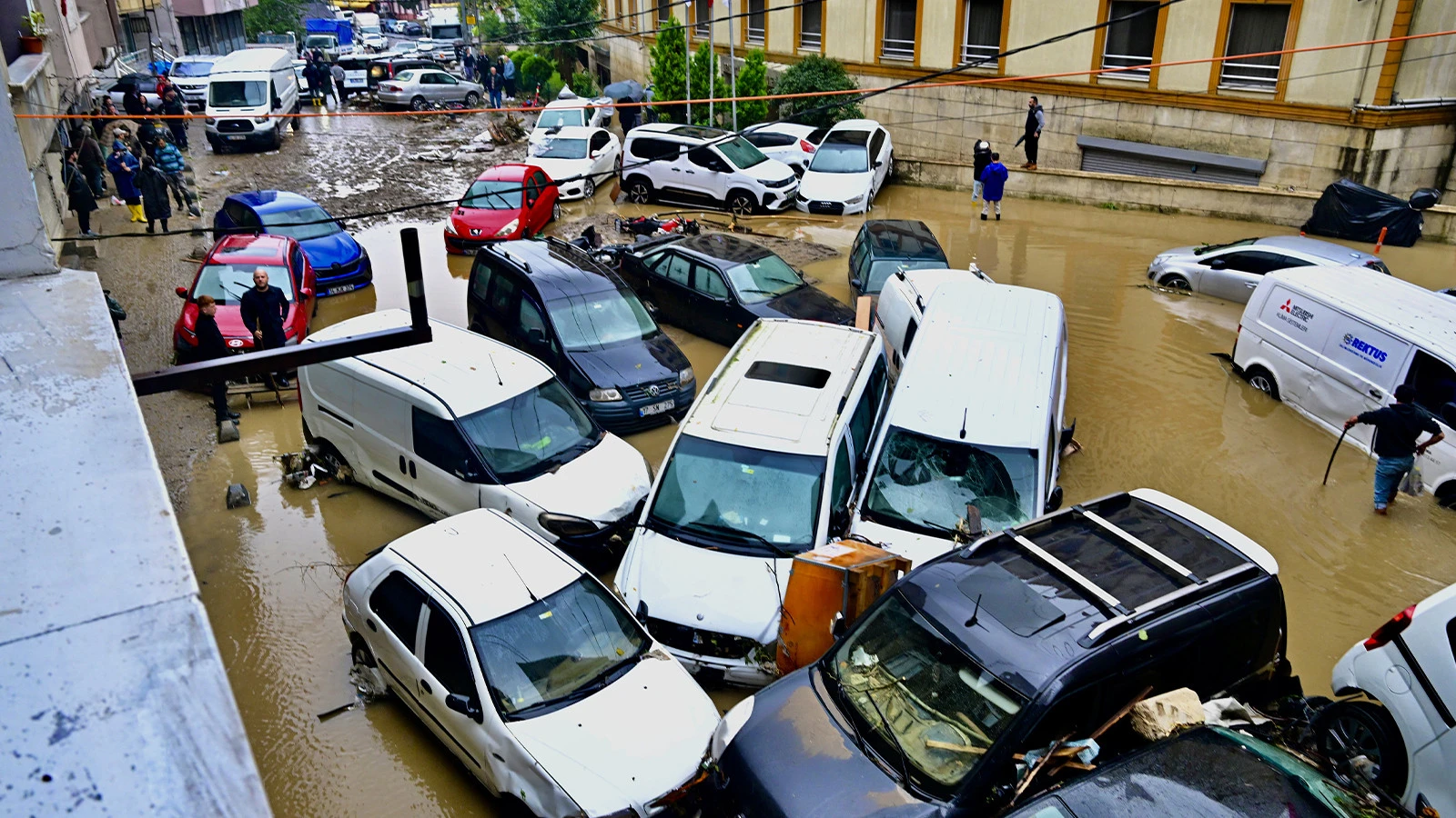 Sel Hasarlı Araçlara Dikkat! Hurdaya Çıkan Aracın Kimliği Korunsun