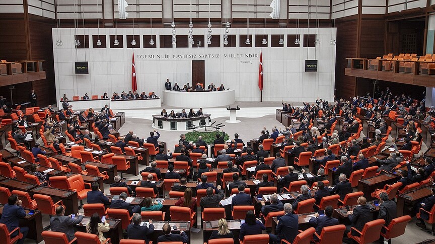Fon Teklifi Meclis'te Kabul Edildi