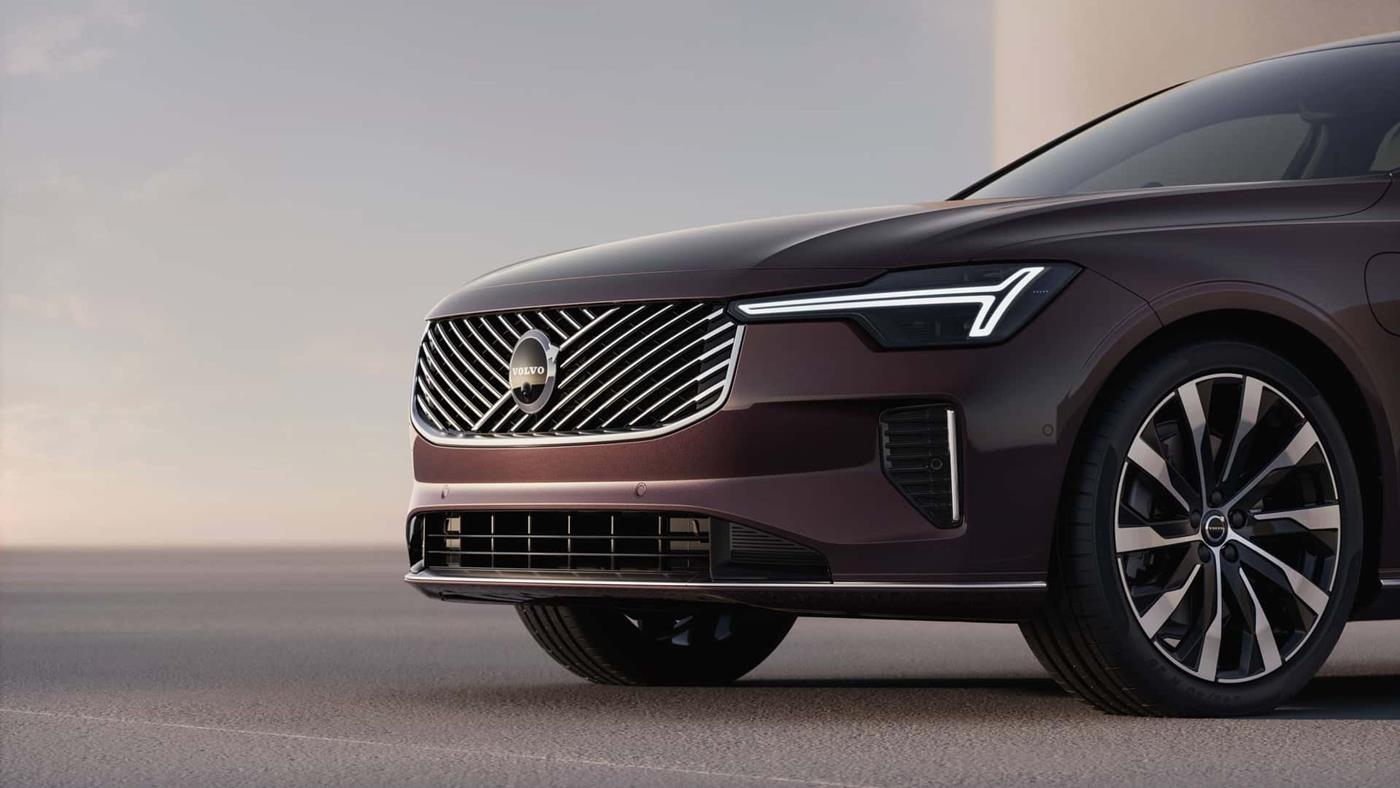 Yeni Volvo S90 tanıtıldı: İşte tasarımı ve özellikleri