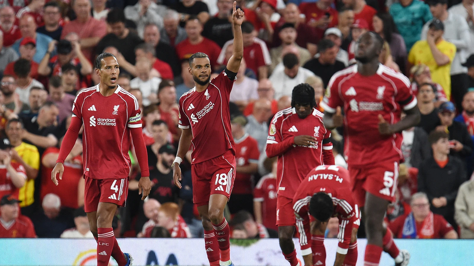 Son şampiyon Liverpool, Premier Lig'e galibiyetle başladı