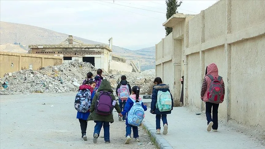 Suriye Eğitim Bakanı: Savaş nedeni ile 2,4 milyon çocuk eğitimden mahrum kaldı