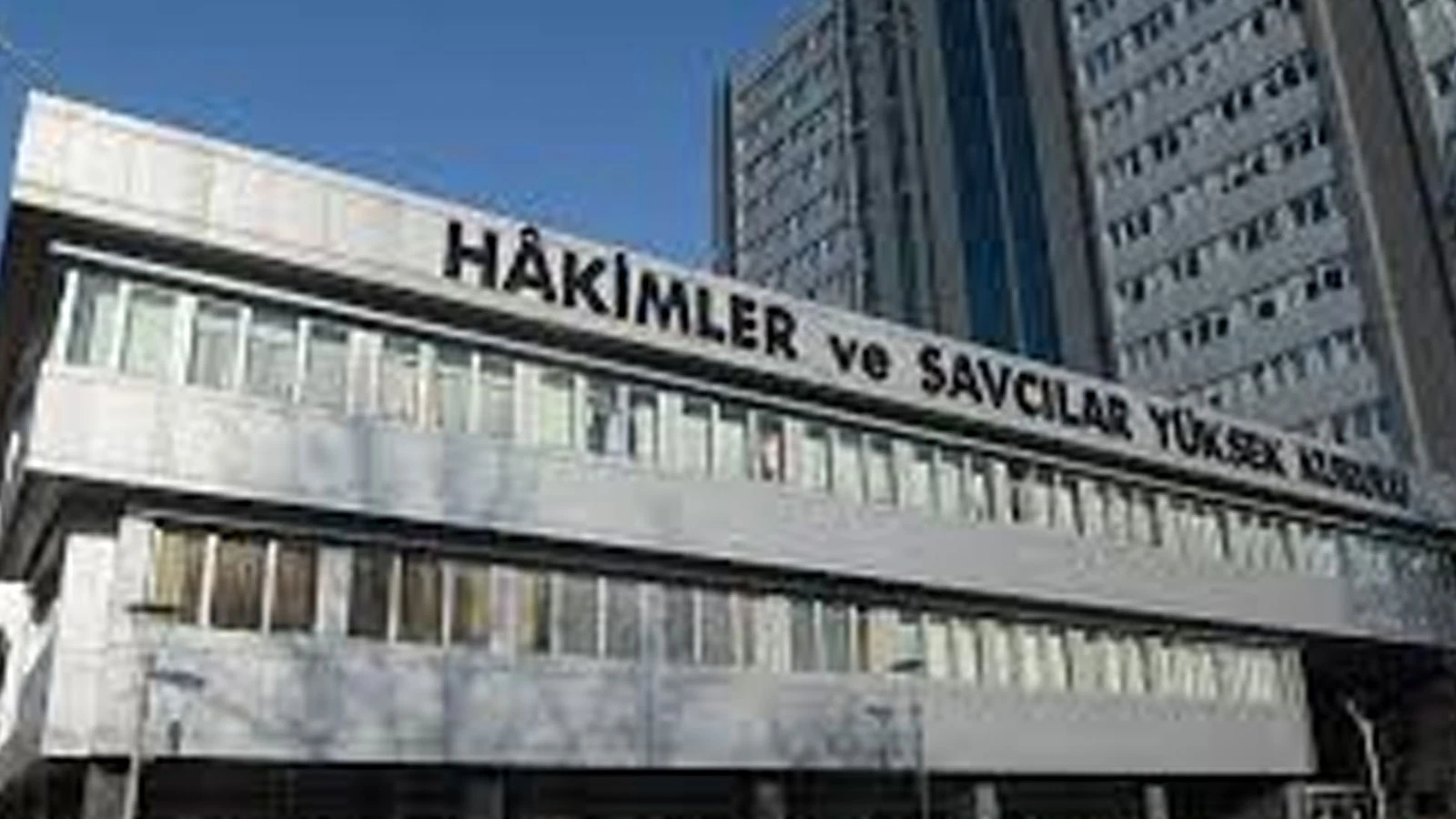 HSK müfettişini bıçakla yaralayan şüphelinin tutukluk halinin devamına hükmedildi