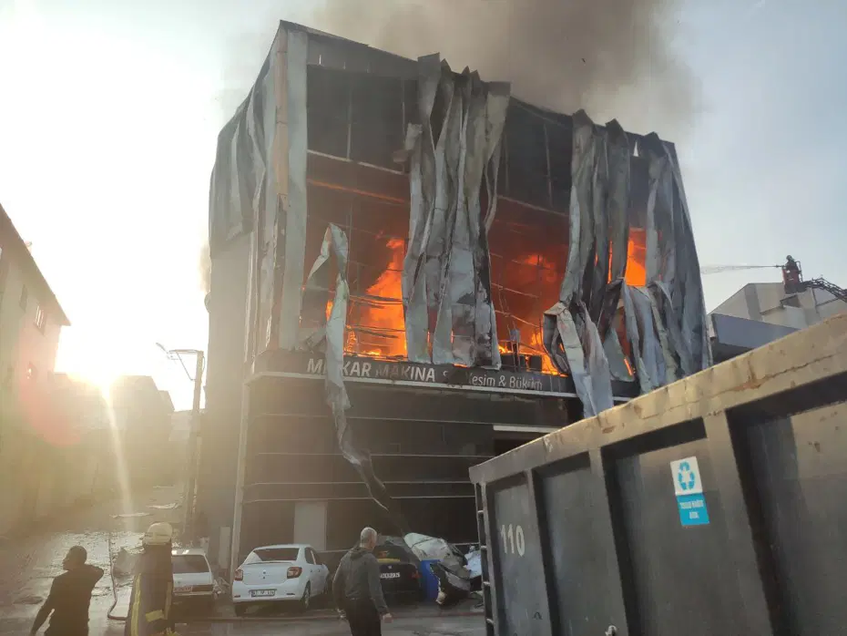 Kocaeli'deki fabrika yangını mağdurlarına hakaret eden 2 zanlı tutuklandı