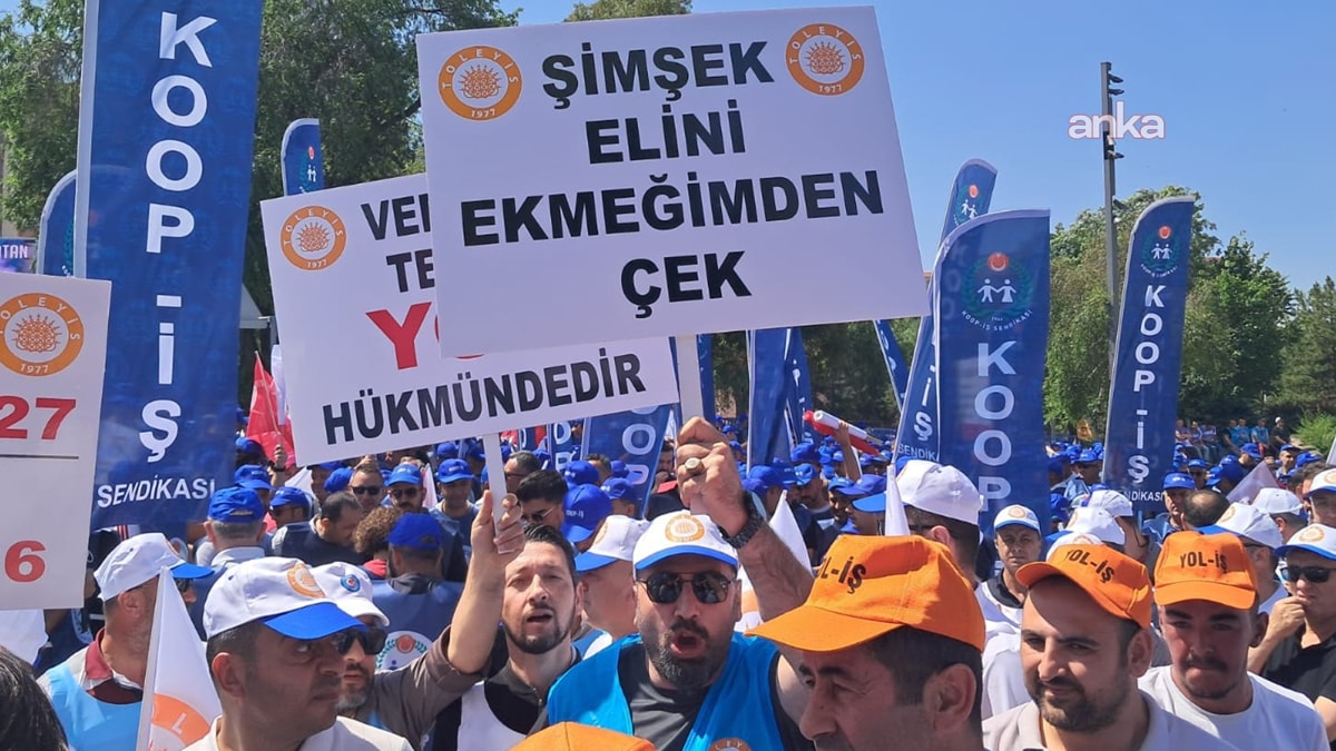 İktidara yakın sendika Hazine ve Maliye Bakanlığı'na yürüyor