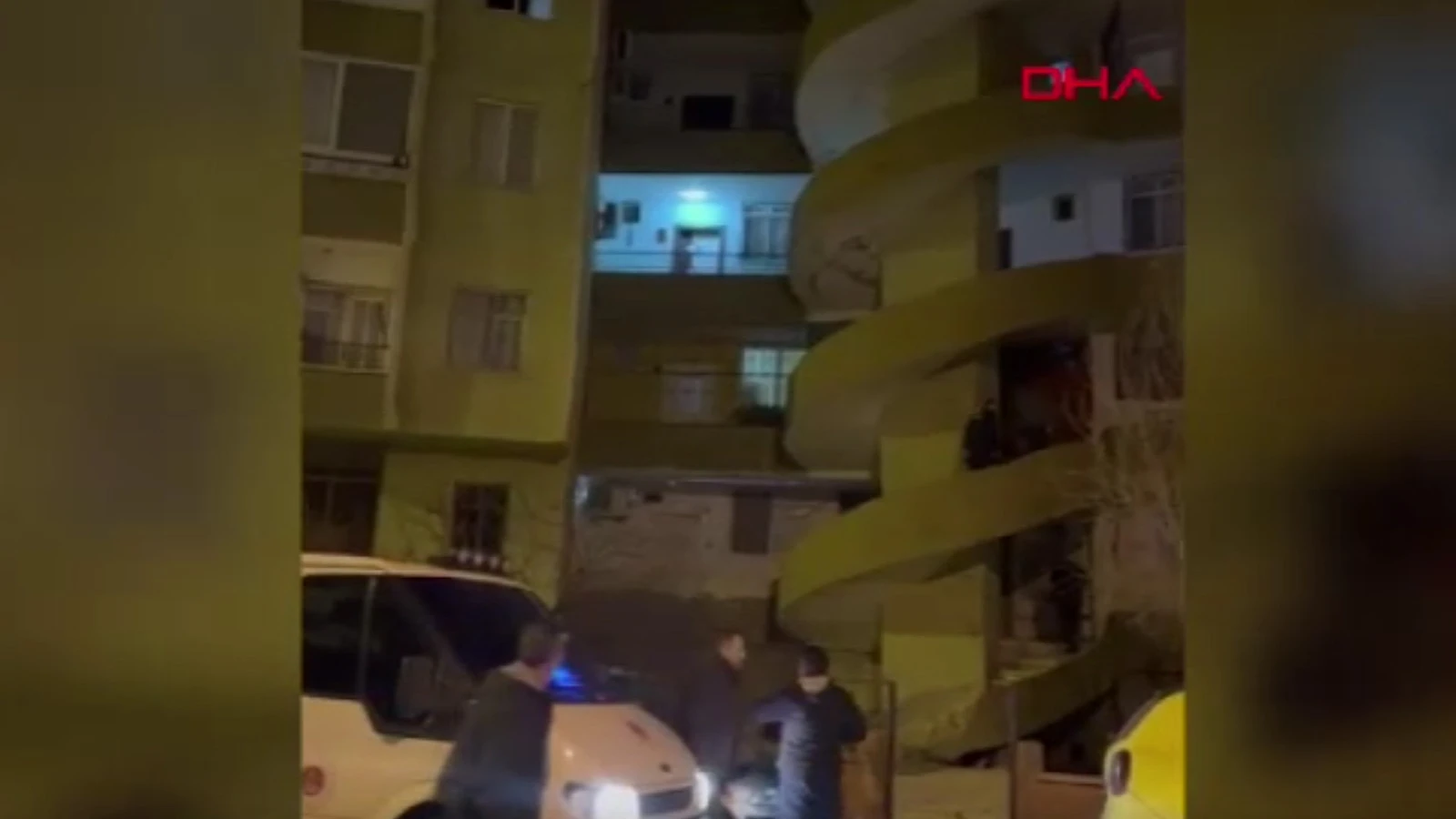 Kavga ihbarına giden polisin karşılaştığı manzara dehşete düşürdü